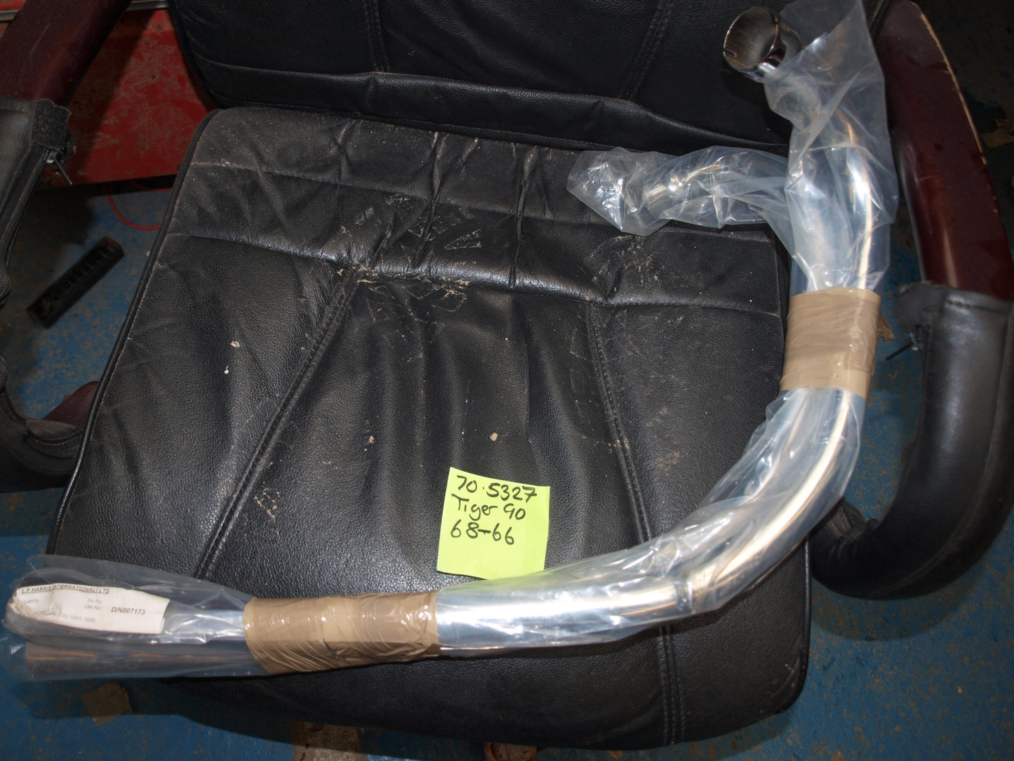 70 5957 1968 exhaust pipes